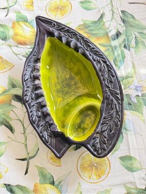 Leaf-Shaped Ceramic Ashtray in Olive Green and Brown. MCM, California pottery.